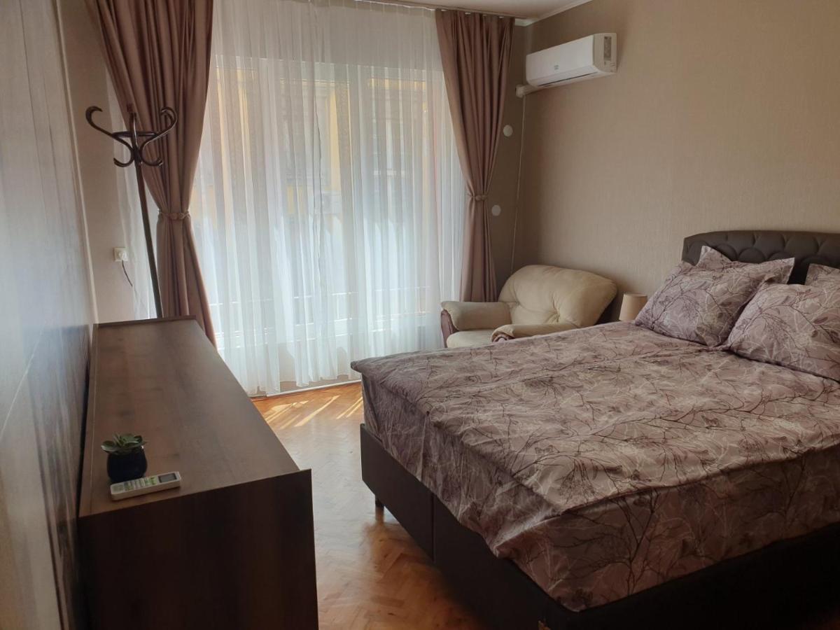 Apartment The Room Burgas City Exterior foto